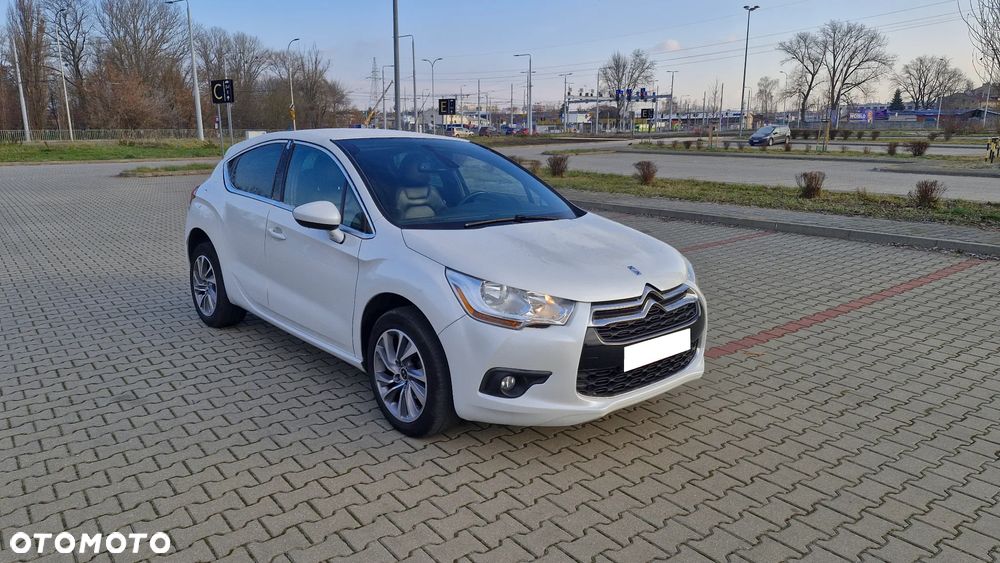 Citroën DS4 e-HDi 115 Chic - 4