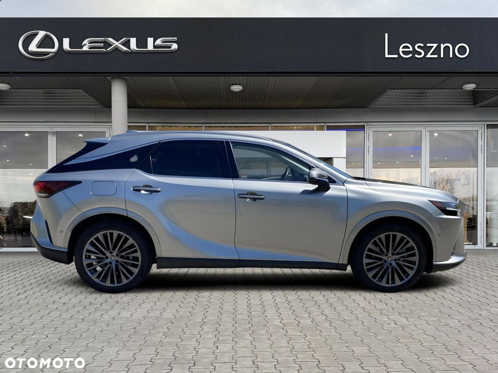 Lexus RX 450h+ Omotenashi - 11