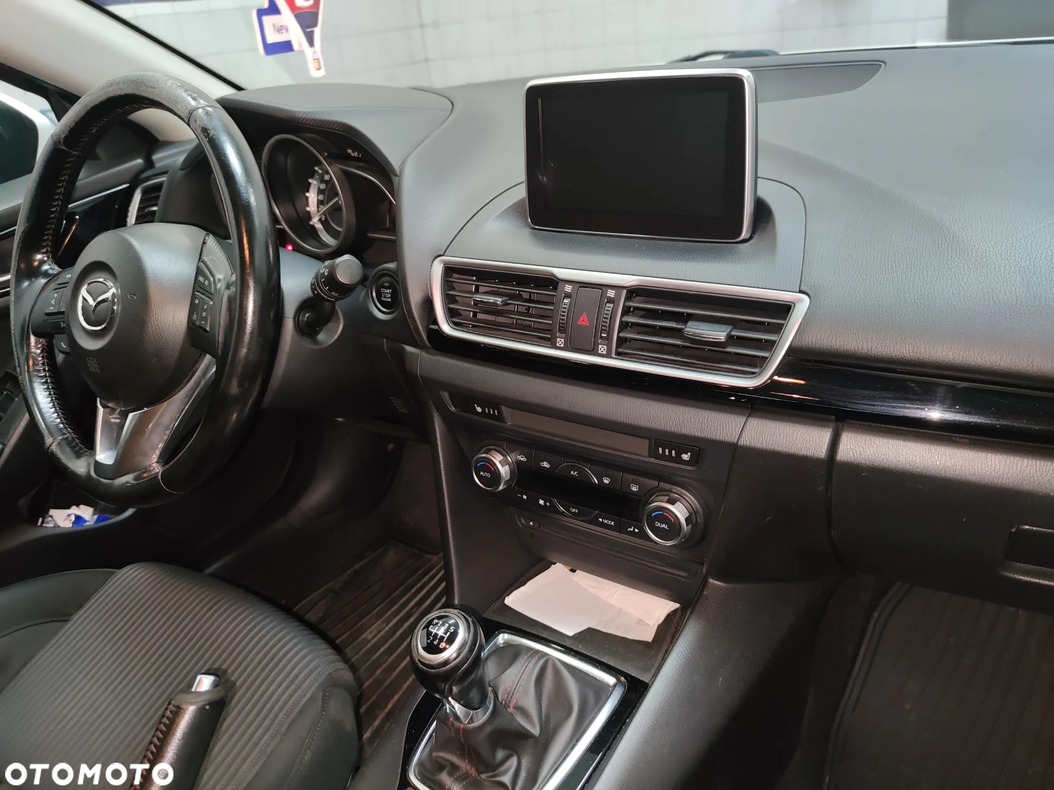 Mazda 3 - 5