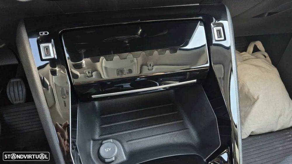 Peugeot 2008 1.2 PureTech Allure - 11