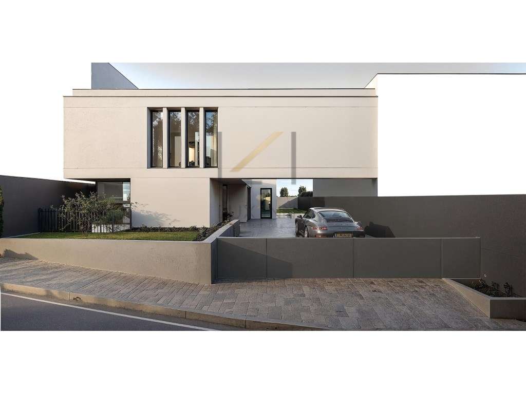 Terreno com projecto aprovado no Penedo - Grande imagem: 2/11