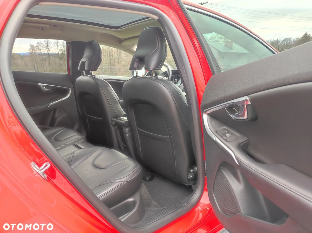 Volvo V40 D2 Inscription - 15