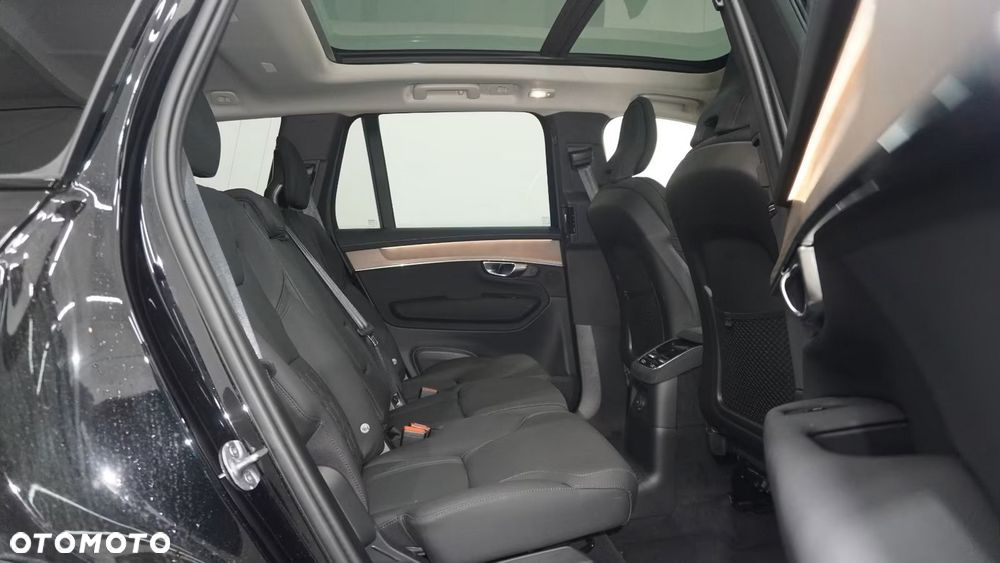 Volvo XC 90 T8 AWD Plug-In Hybrid Plus Dark 7os - 17