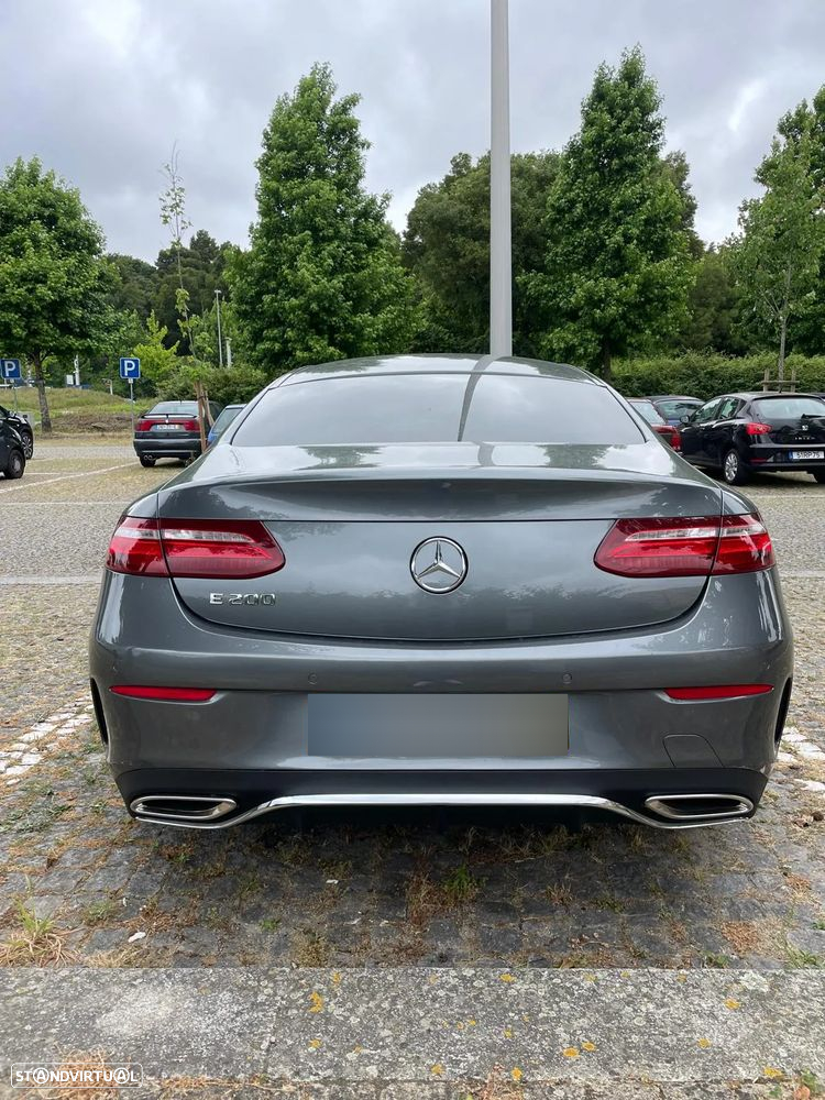 Mercedes-Benz E 200 AMG Line - 4