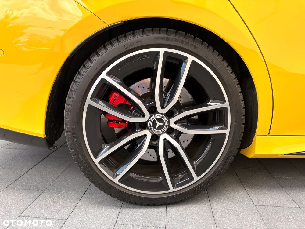 Mercedes-Benz CLA - 11