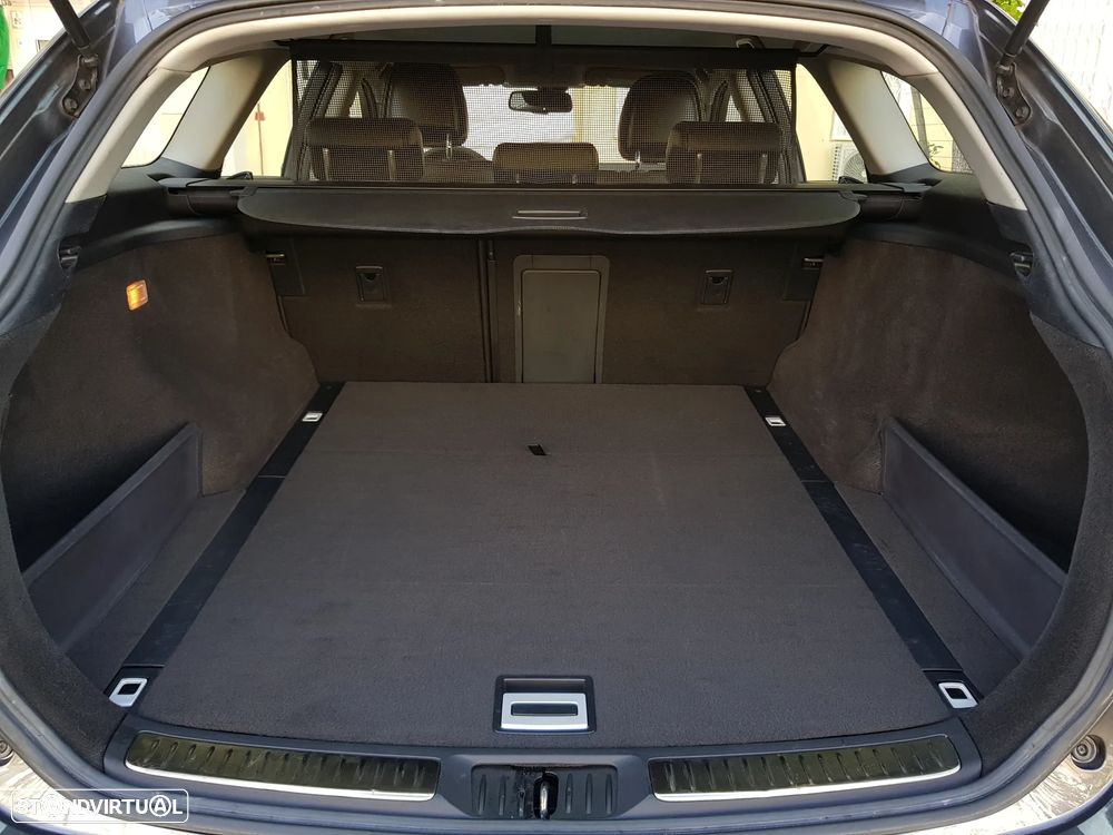 Toyota Avensis SW 2.0 D-4D Exclusive - 51