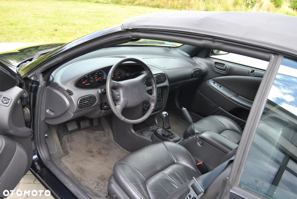 Chrysler Stratus - 18