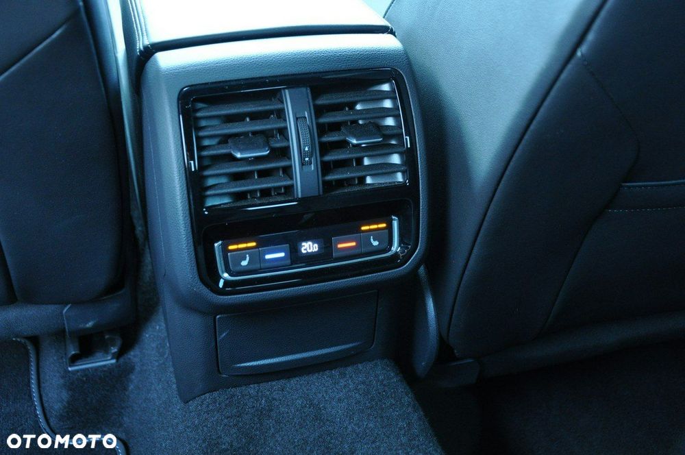 Volkswagen Arteon 2.0 TDI 4Motion R-Line DSG - 32