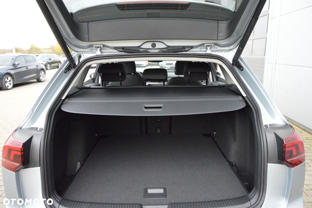 Volkswagen Golf Variant 1.5 eTSI mHEV Life Plus DSG - 19