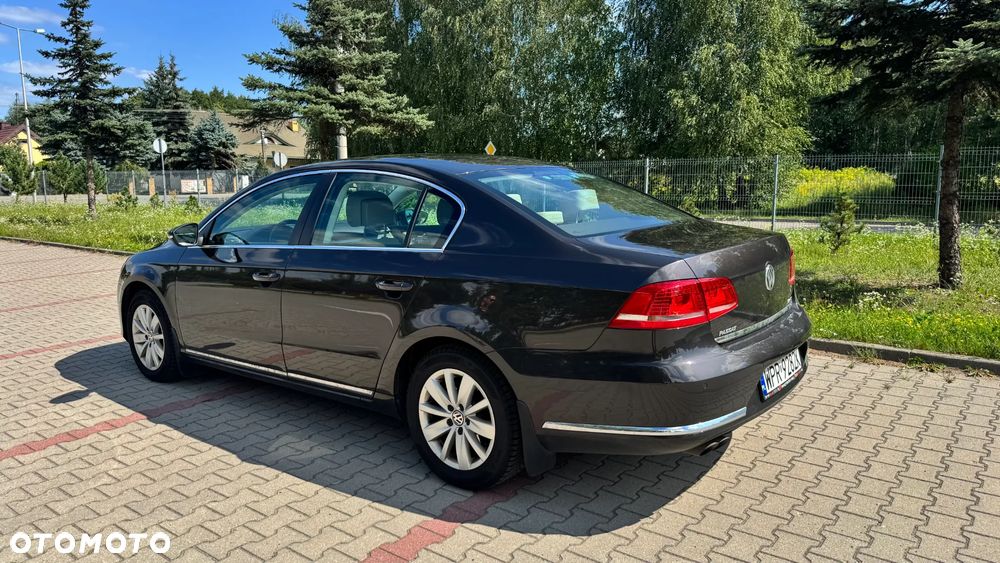 Volkswagen Passat 2.0 TDI DPF Comfortline - 2