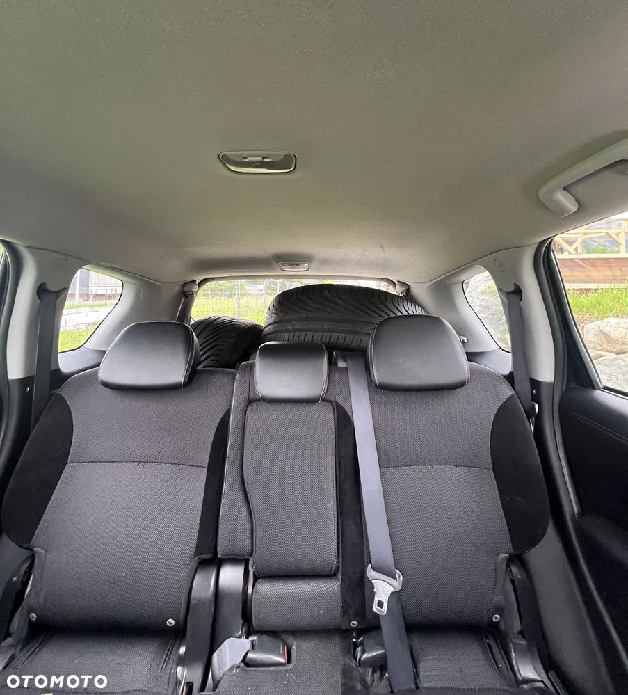 Mitsubishi Outlander - 18