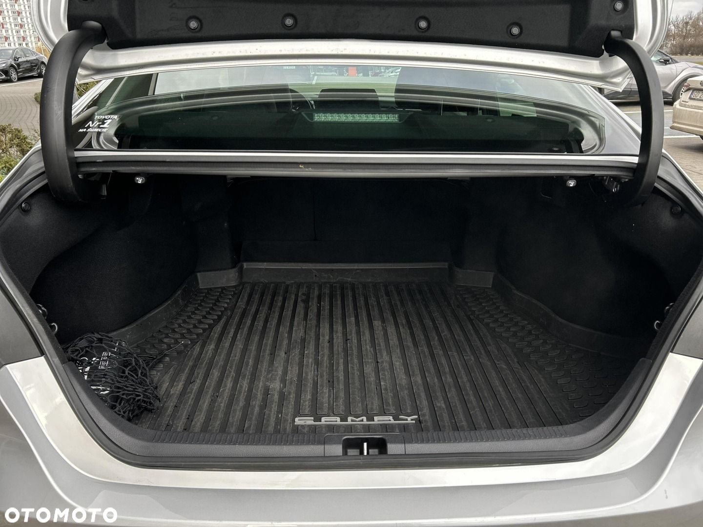 Toyota Camry - 20