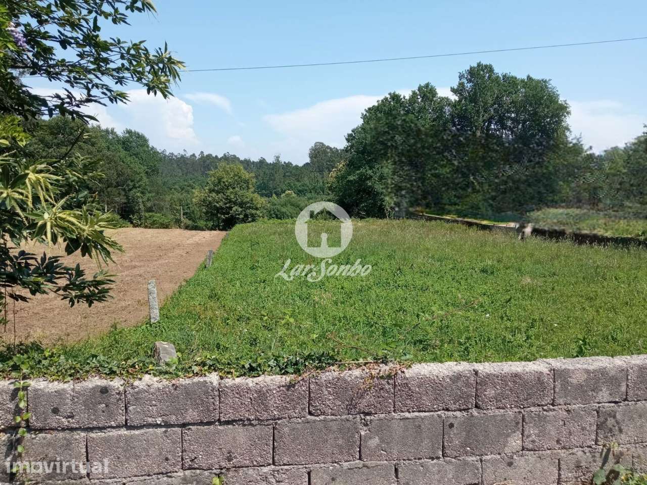 Terreno para Construção de Moradia - Grande imagem: 2/18