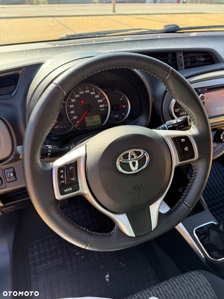 Toyota Yaris 1.33 VVT-i Edition 2014 - 24