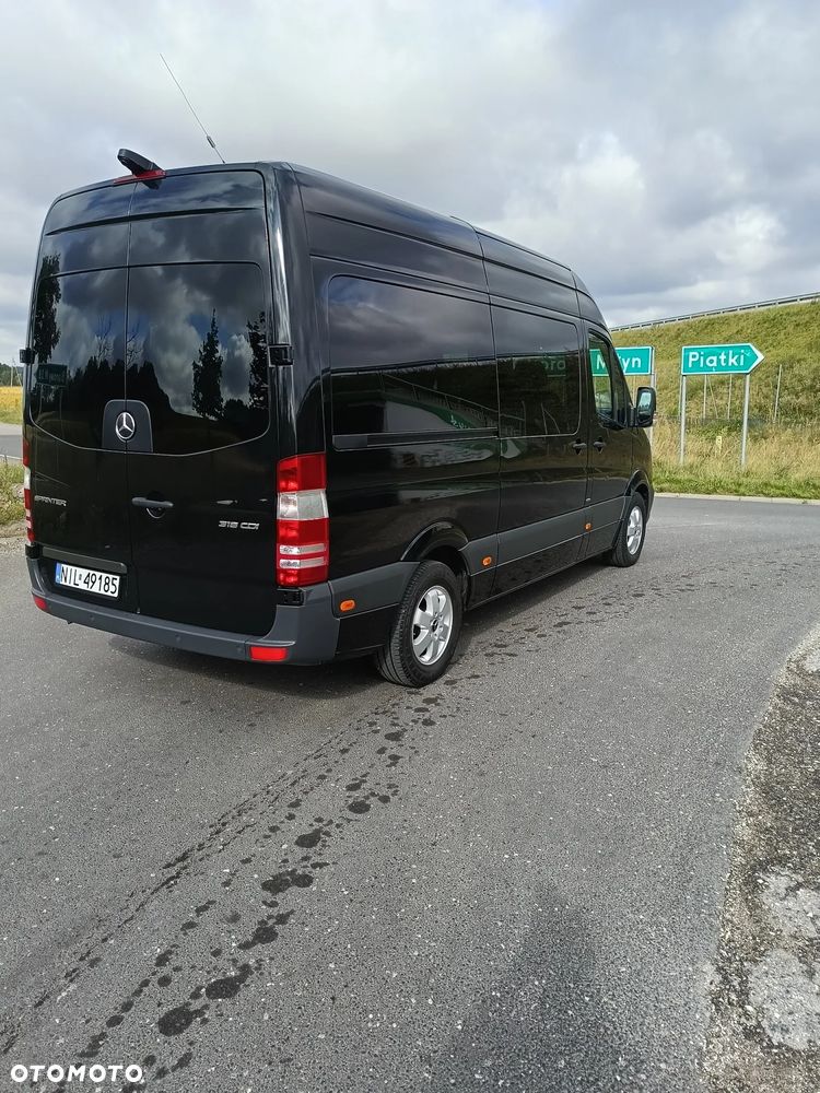 Mercedes-Benz Sprinter - 4