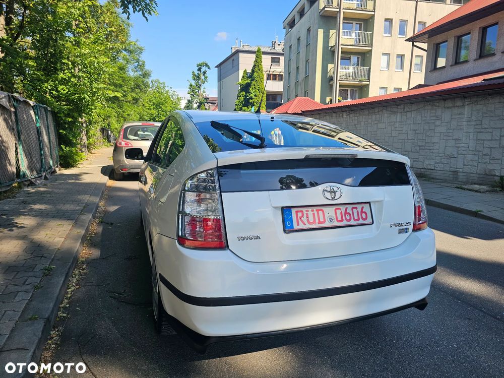 Toyota Prius 1.5 VVT-i Prestige - 9
