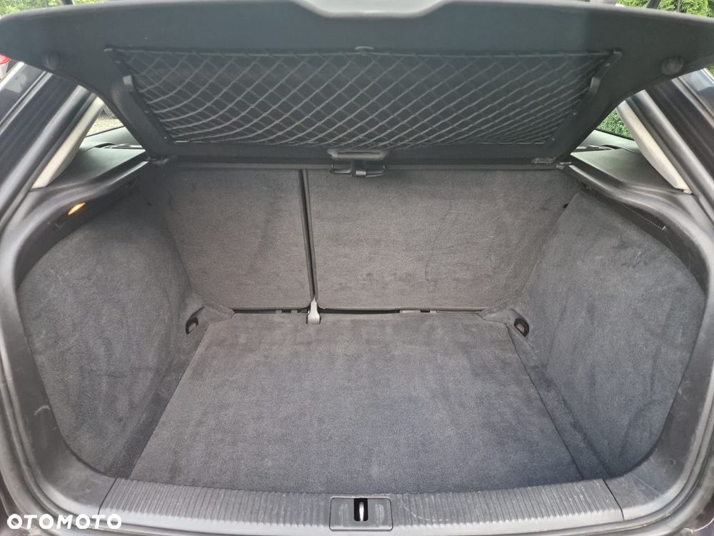 Audi A3 3-drzwiowe 1.6 TDI DPF Attraction - 17