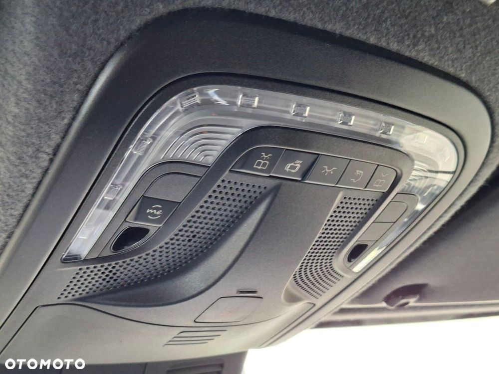 Mercedes-Benz Sprinter - 15