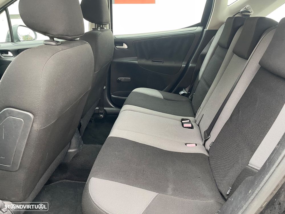 Peugeot 207 SW 1.6 HDi Outdoor - 9