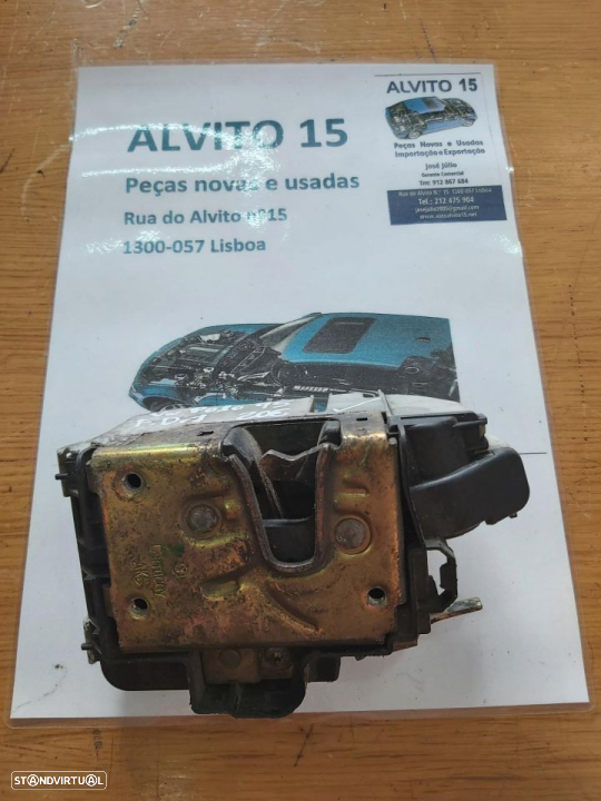 Fechadura frente direita Volkswagen Polo 1995 - 2