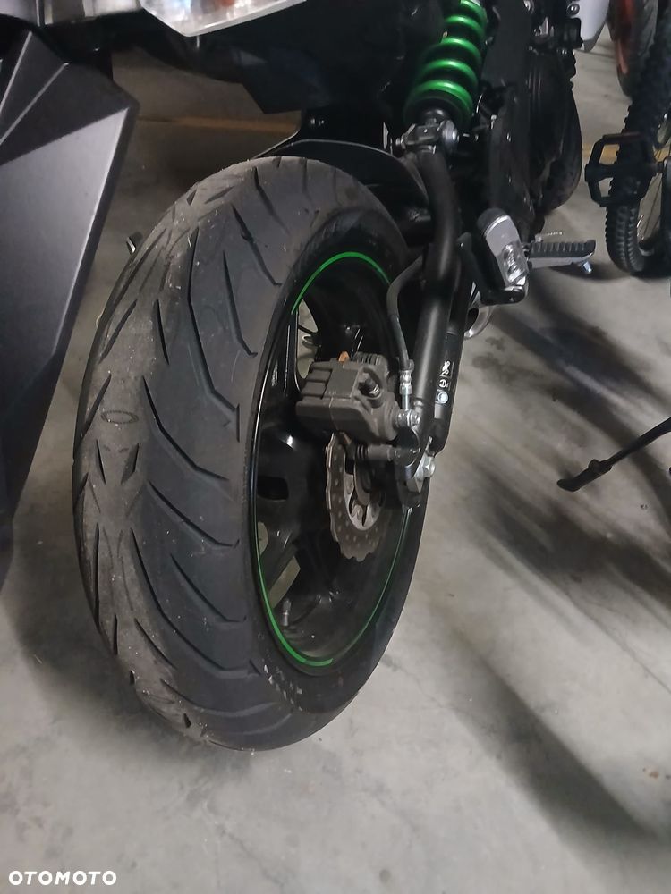 Kawasaki ER - 3