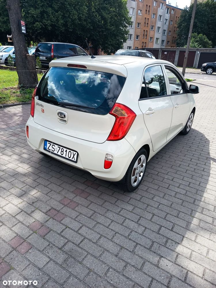 Kia Picanto 1.2 L - 10