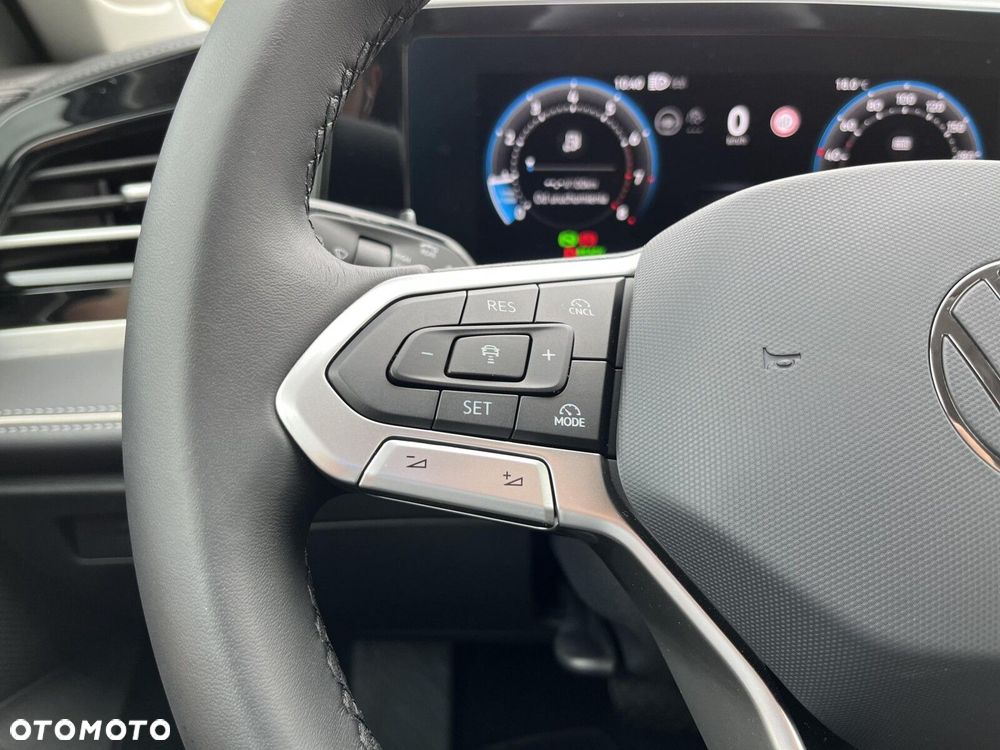 Volkswagen Passat - 18