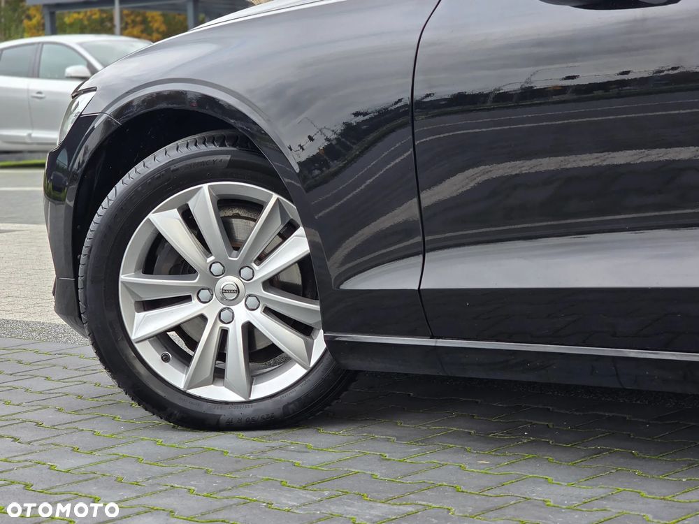 Volvo V60 D3 AWD Momentum Pro - 35