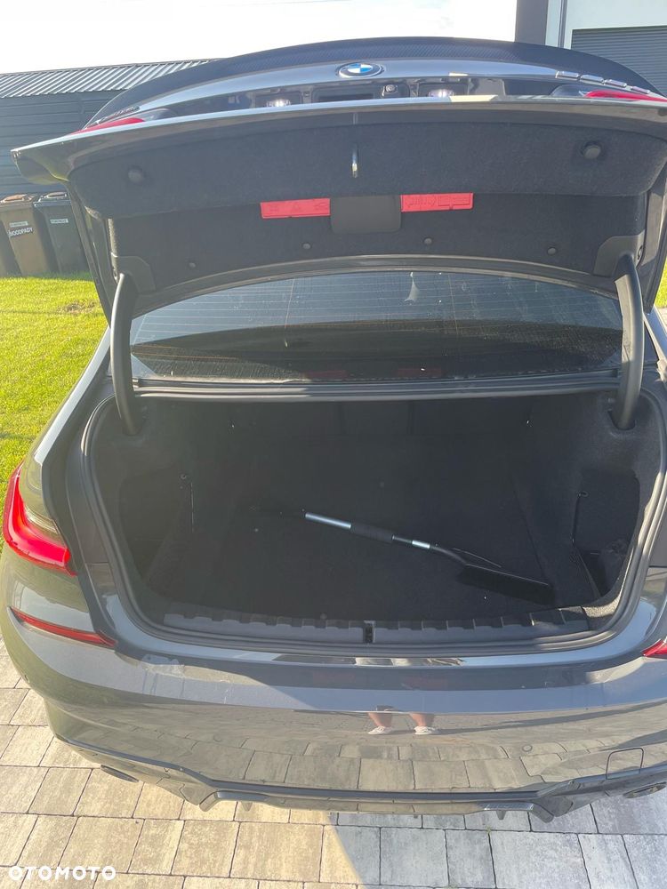 BMW Seria 3 320d Sport Line - 4