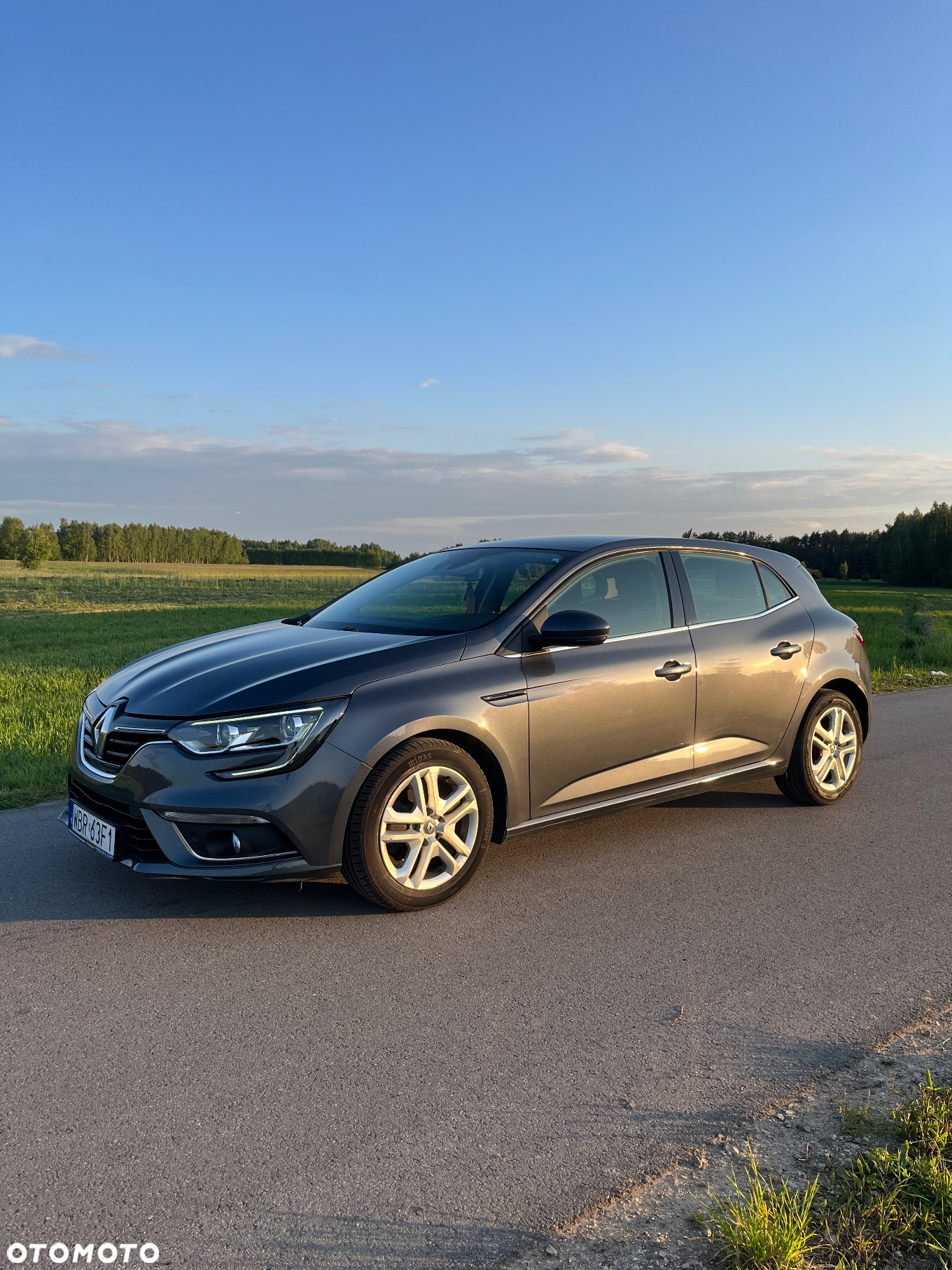 Renault Megane 1.5 dCi Zen EDC - 4