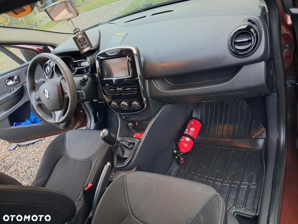Renault Clio - 9