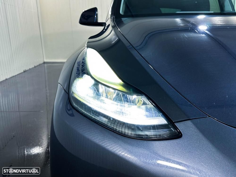 Tesla Model Y - 15