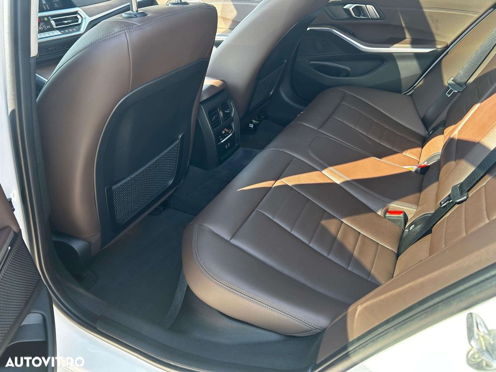 BMW Seria 3 320d xDrive AT MHEV - 9