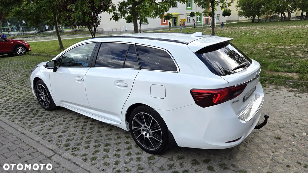 Toyota Avensis 1.6 Business Edition - 3