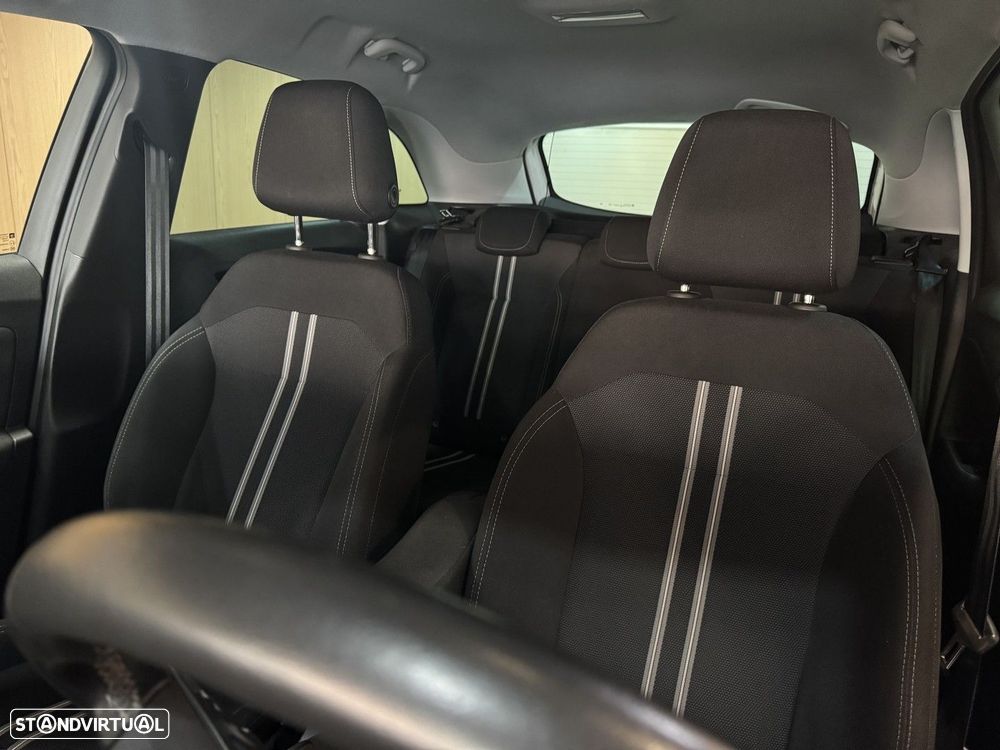 Opel Crossland X - 18