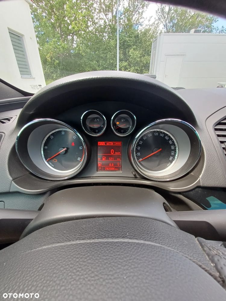 Opel Insignia 2.0 CDTI Cosmo - 16