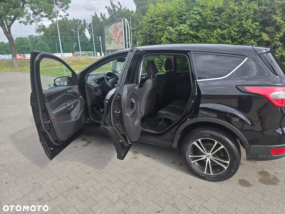 Ford Kuga 1.5 EcoBoost 2x4 Trend - 14