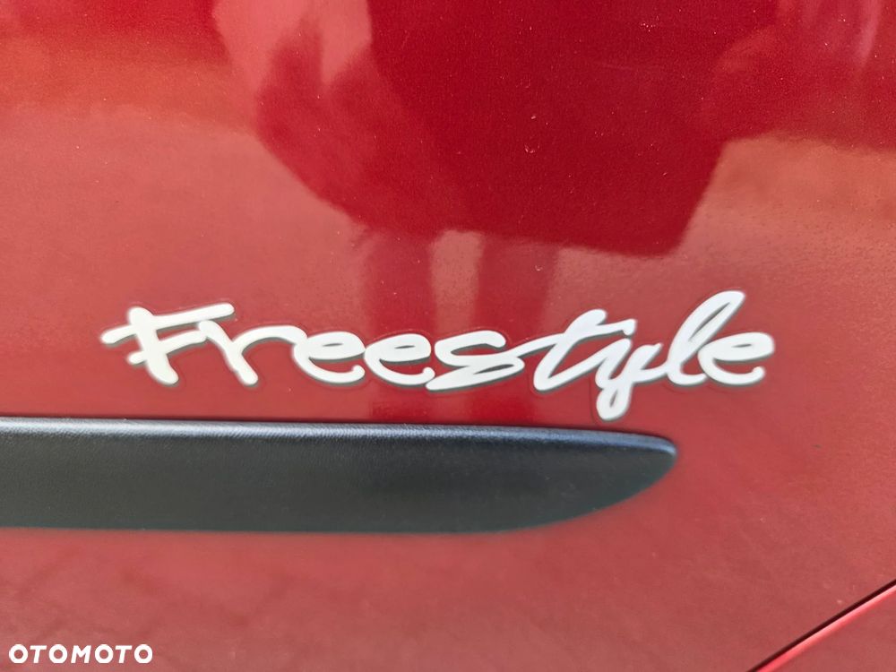 Volkswagen Touran - 12