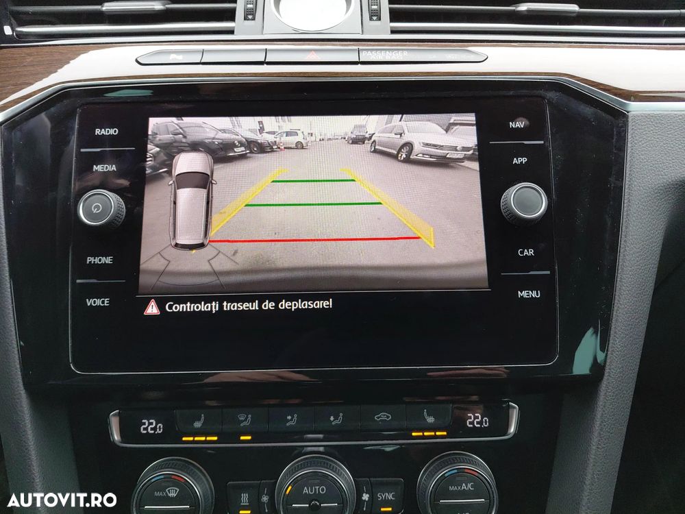 Volkswagen Passat 2.0 TDI SCR DSG Highline - 25