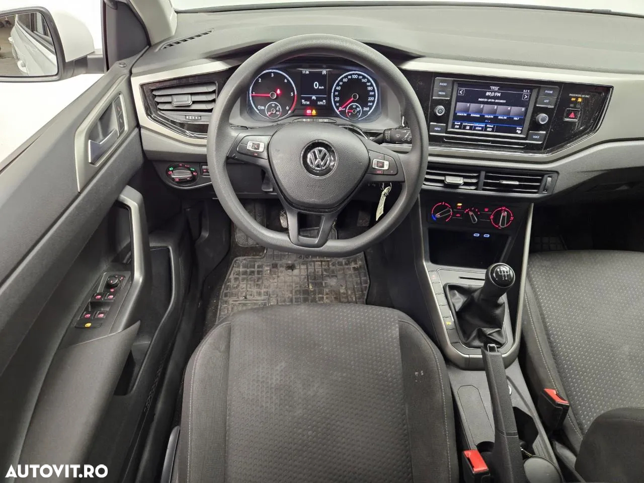 Volkswagen Polo 1.6 TDI Comfortline - 6