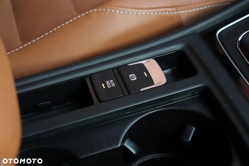 Volkswagen Golf 2.0 TDI (BlueMotion Technology) Highline - 21