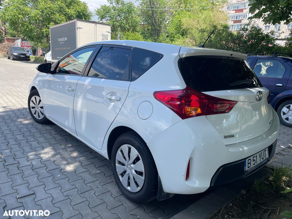 Toyota Auris 1.4 D-4D Luna - 15