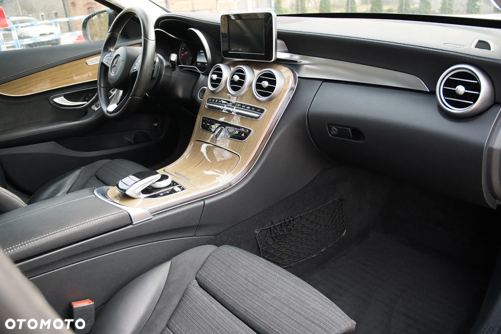 Mercedes-Benz Klasa C 180 Kompressor Automatik BlueEFFICIENCY - 21