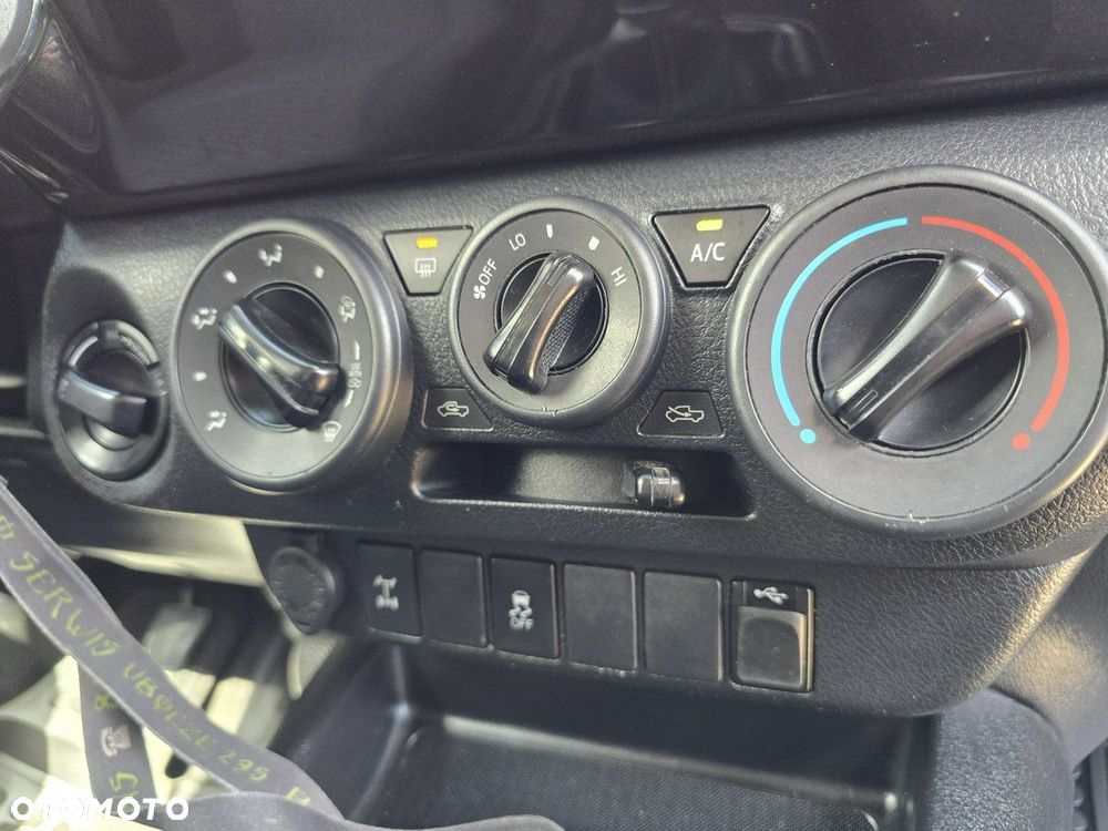 Toyota Hilux 2.4 D-4D Double Cab DL 4x4 - 20