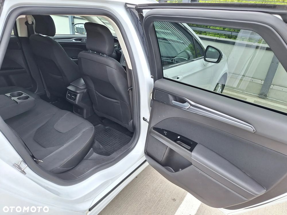 Ford Mondeo 2.0 EcoBlue Titanium - 22