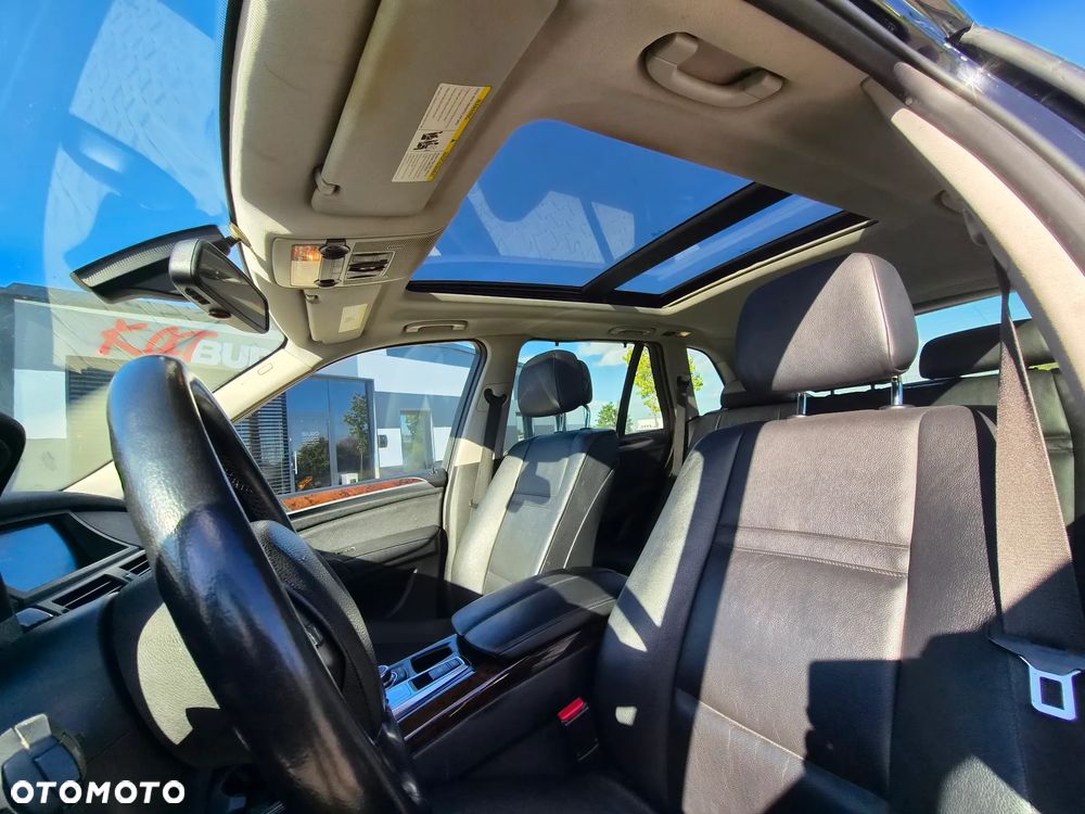 BMW X5 xDrive35i - 30