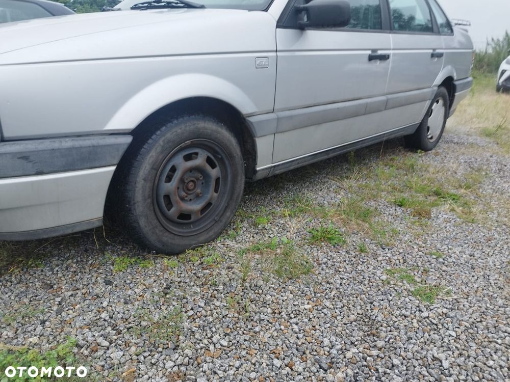 Volkswagen Passat 2.0 GL - 4