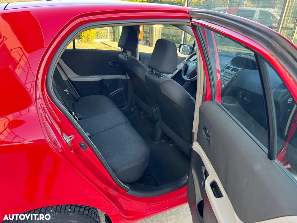 Toyota Yaris - 17