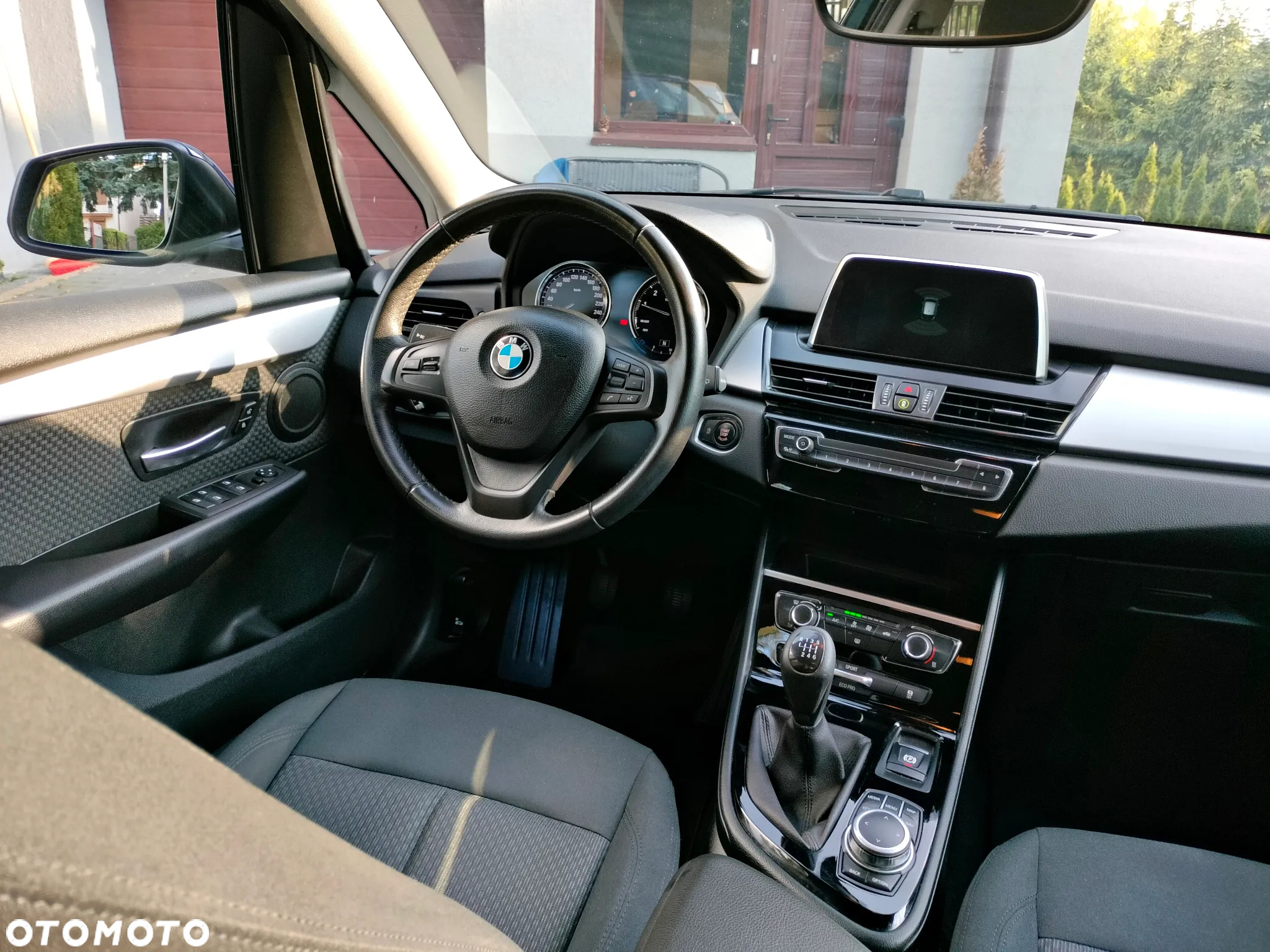 BMW Seria 2 218i Active Tourer - 10
