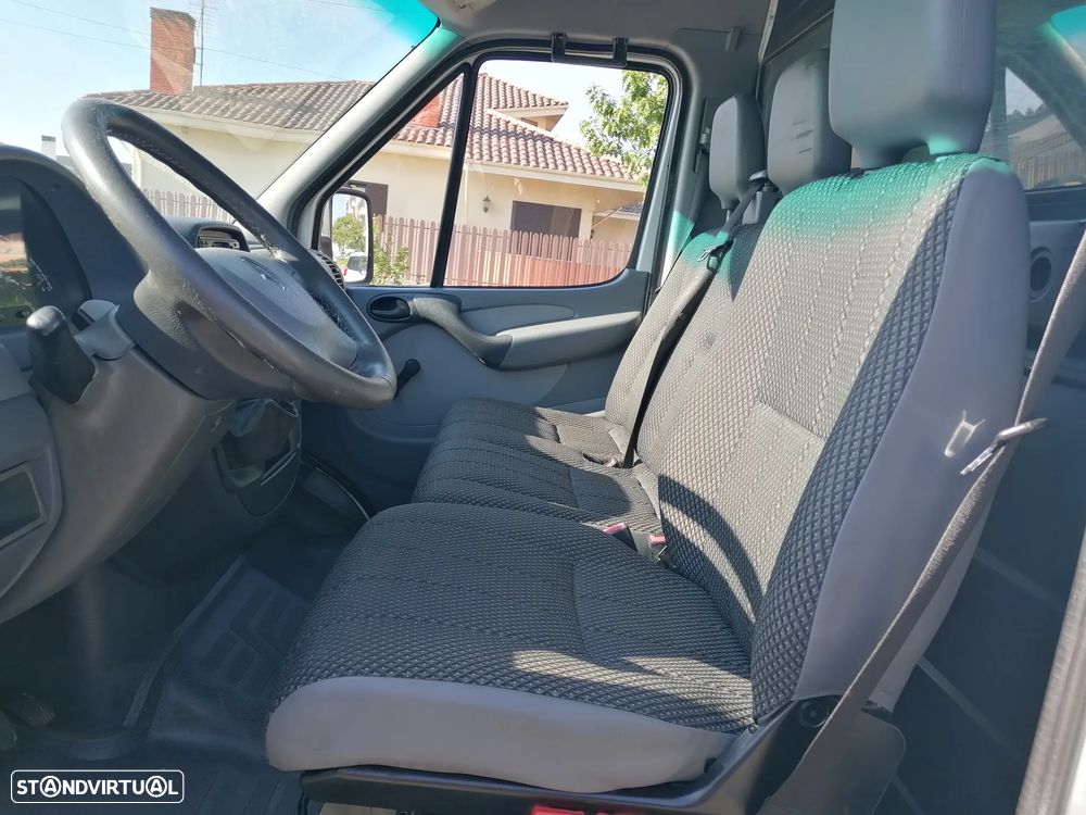Mercedes-Benz Sprinter - 8